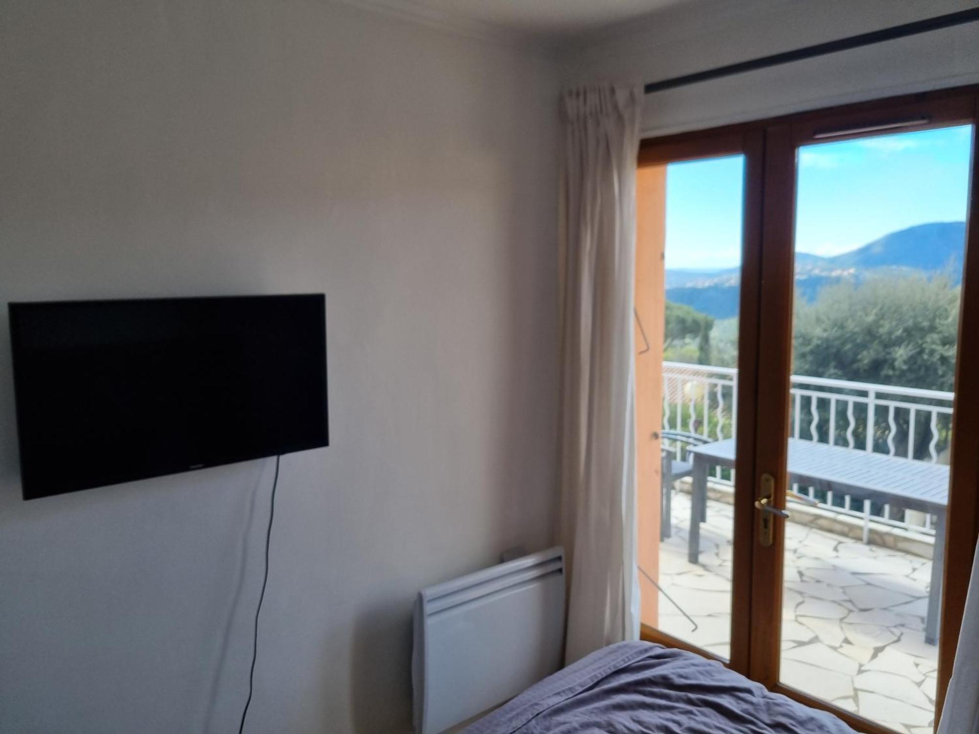 Villa Mit Grossartigem Panoramablick Auf Das Meer Und Direkt Am Pool La Croix-Valmer Exteriér fotografie