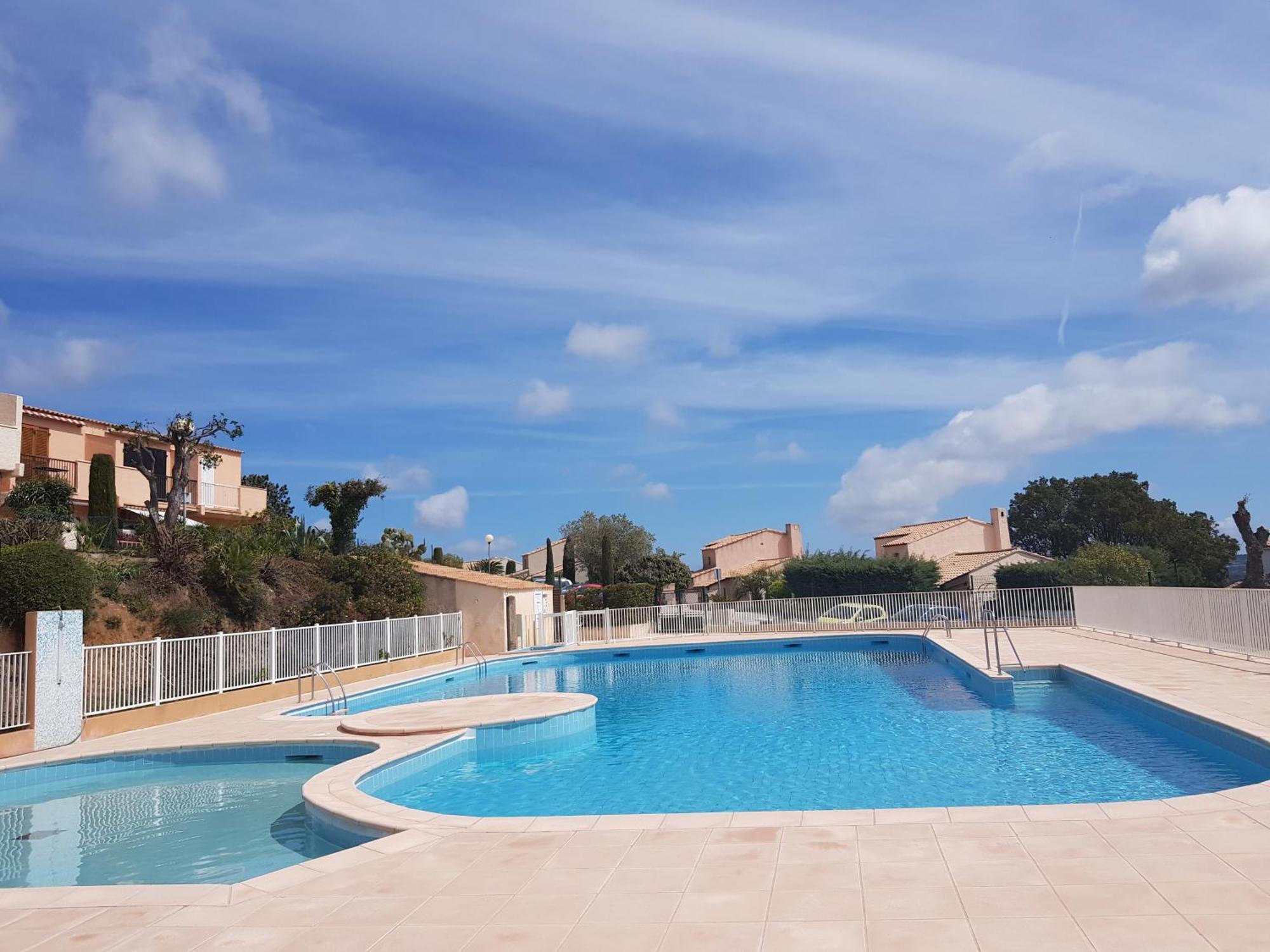 Villa Mit Grossartigem Panoramablick Auf Das Meer Und Direkt Am Pool La Croix-Valmer Exteriér fotografie